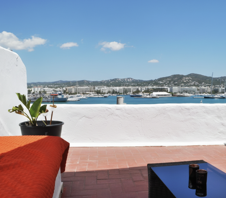 Casa Cobre — vistas panoramicas puerto de Ibiza