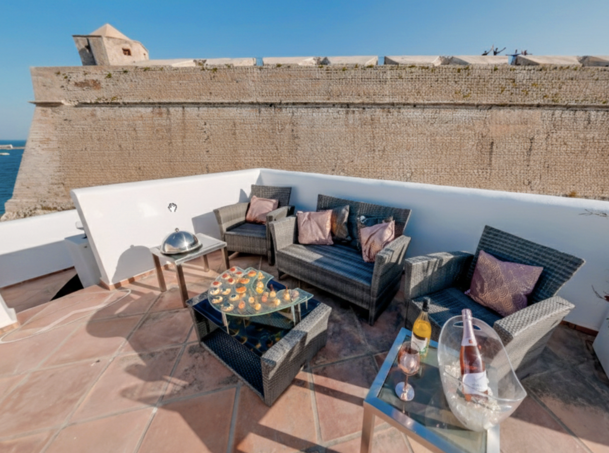 Casa Plata — terraza mas alta del puerto de Ibiza