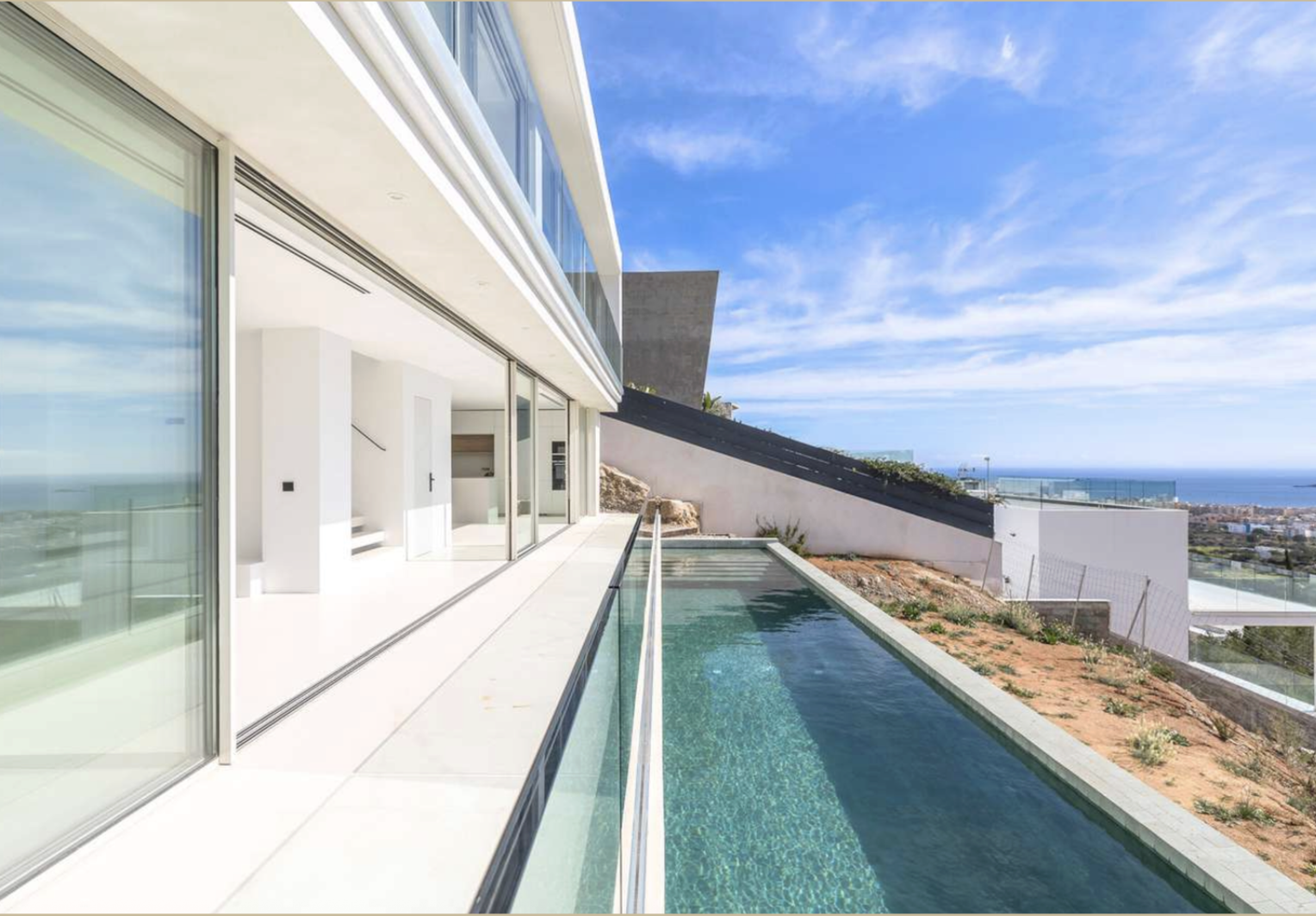 Villa Cas Mut — amplio salon con vistas
